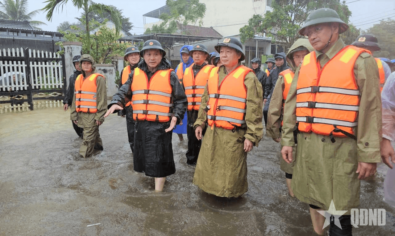 Phó thủ tướng Chính phủ Trần Hồng Hà: Ưu tiên đảm bảo an toàn tuyệt đối tính mạng người dân