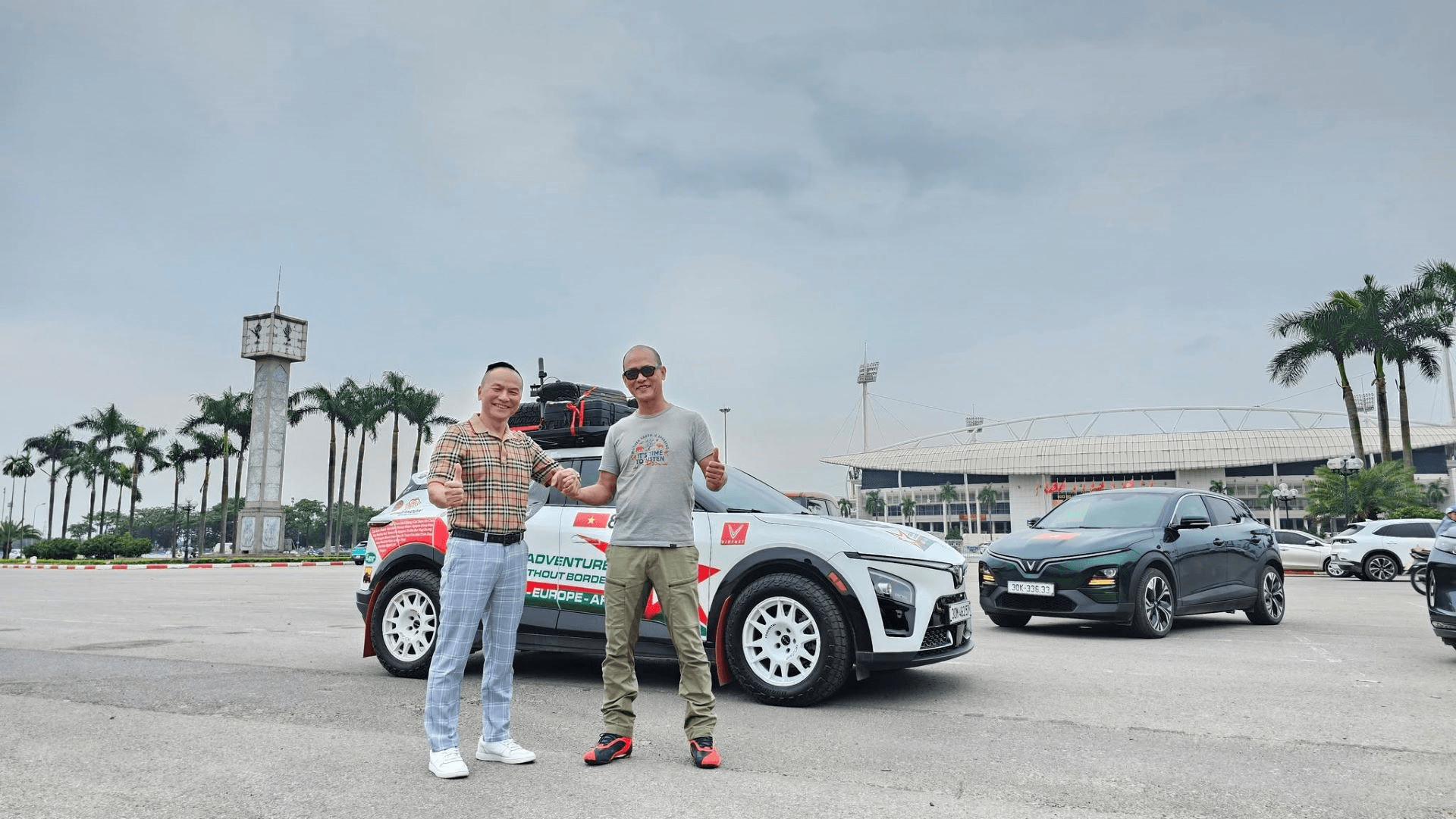 Chủ xe VinFast VF 7 lên đường “độc hành” xuyên lục địa, vượt 50.000km từ Hà Nội đến châu Phi