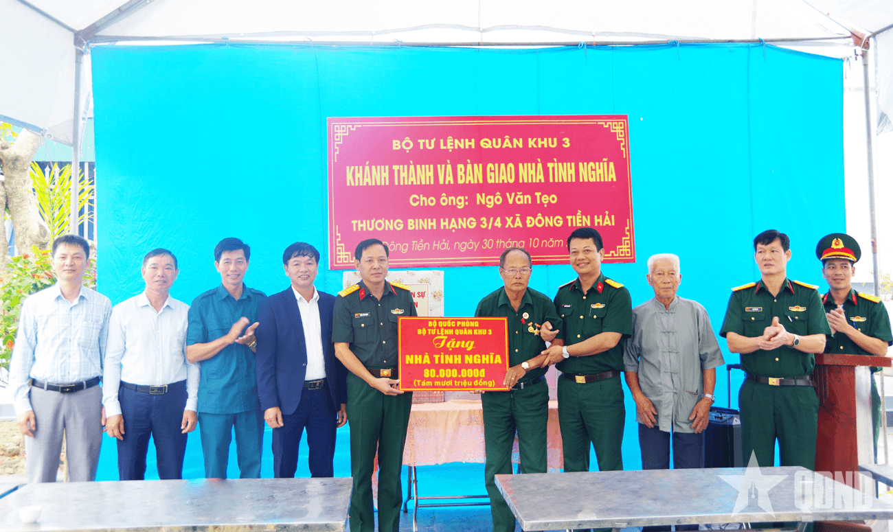 Bộ CHQS tỉnh Hưng Yên bàn giao nhà tình nghĩa tặng gia đình thương binh Ngô Văn Tẹo