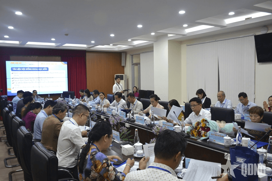 Sinh viên yêu văn hóa - nghệ thuật sôi nổi tranh tài Giải thưởng Euréka 2025