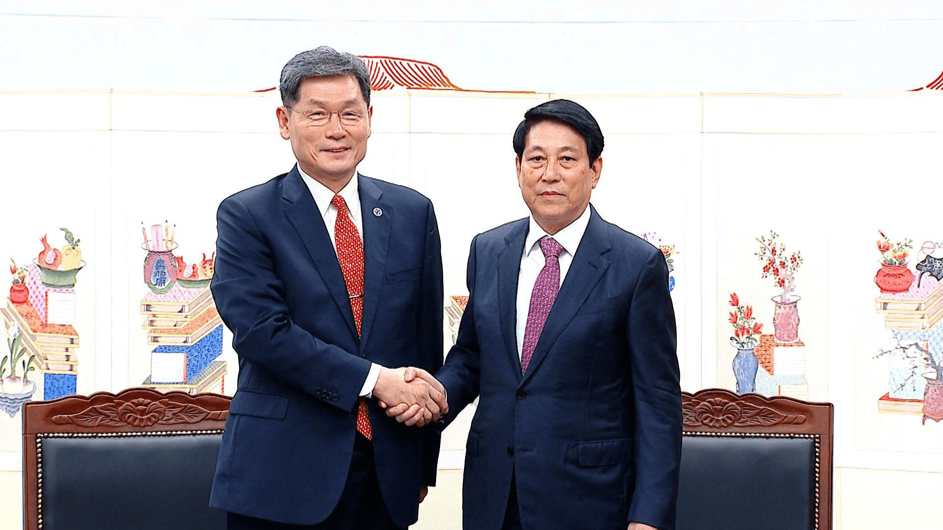 Chủ tịch nước Lương Cường tiếp Chủ tịch Quỹ giao lưu quốc tế Hàn Quốc