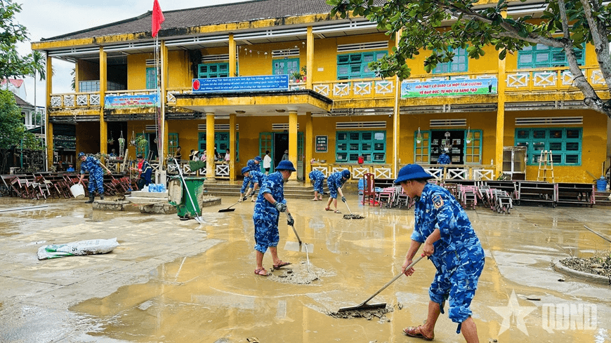 Vùng Cảnh sát biển 2: Sẵn sàng hỗ trợ nhân dân trong mọi tình huống khẩn cấp