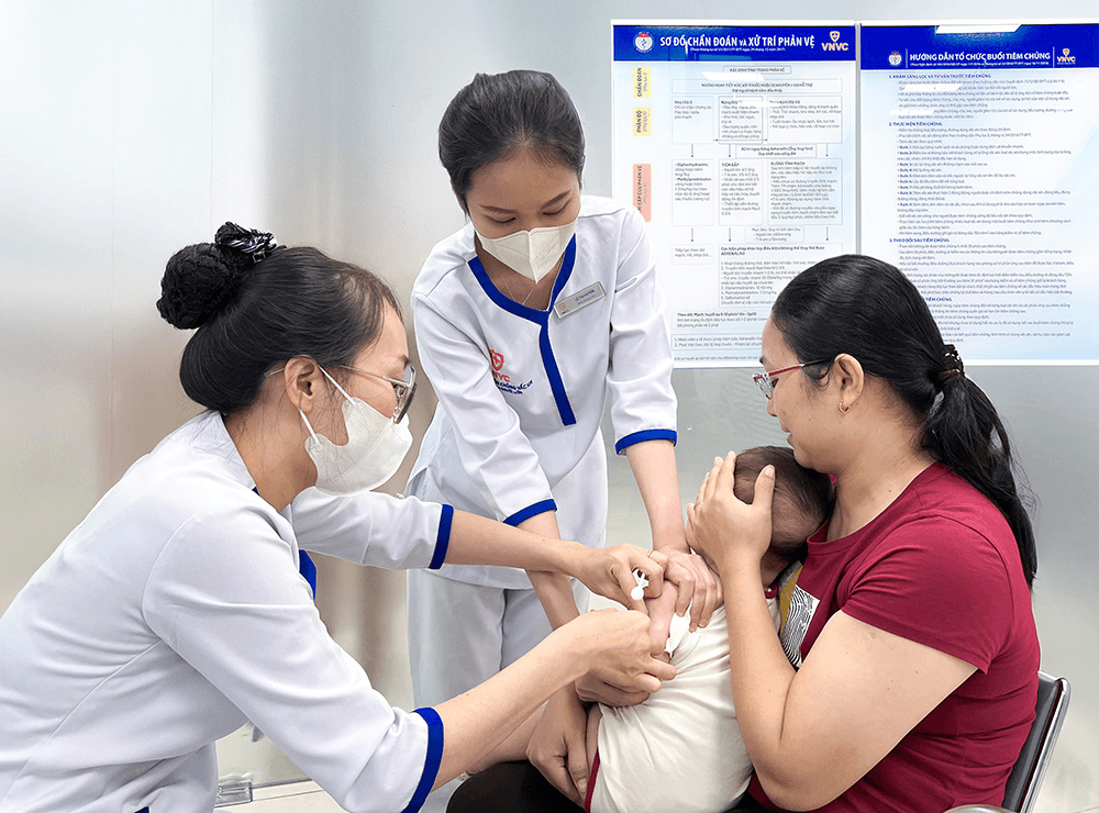 Hà Nội: Giao mùa, nhiều bệnh truyền nhiễm gia tăng