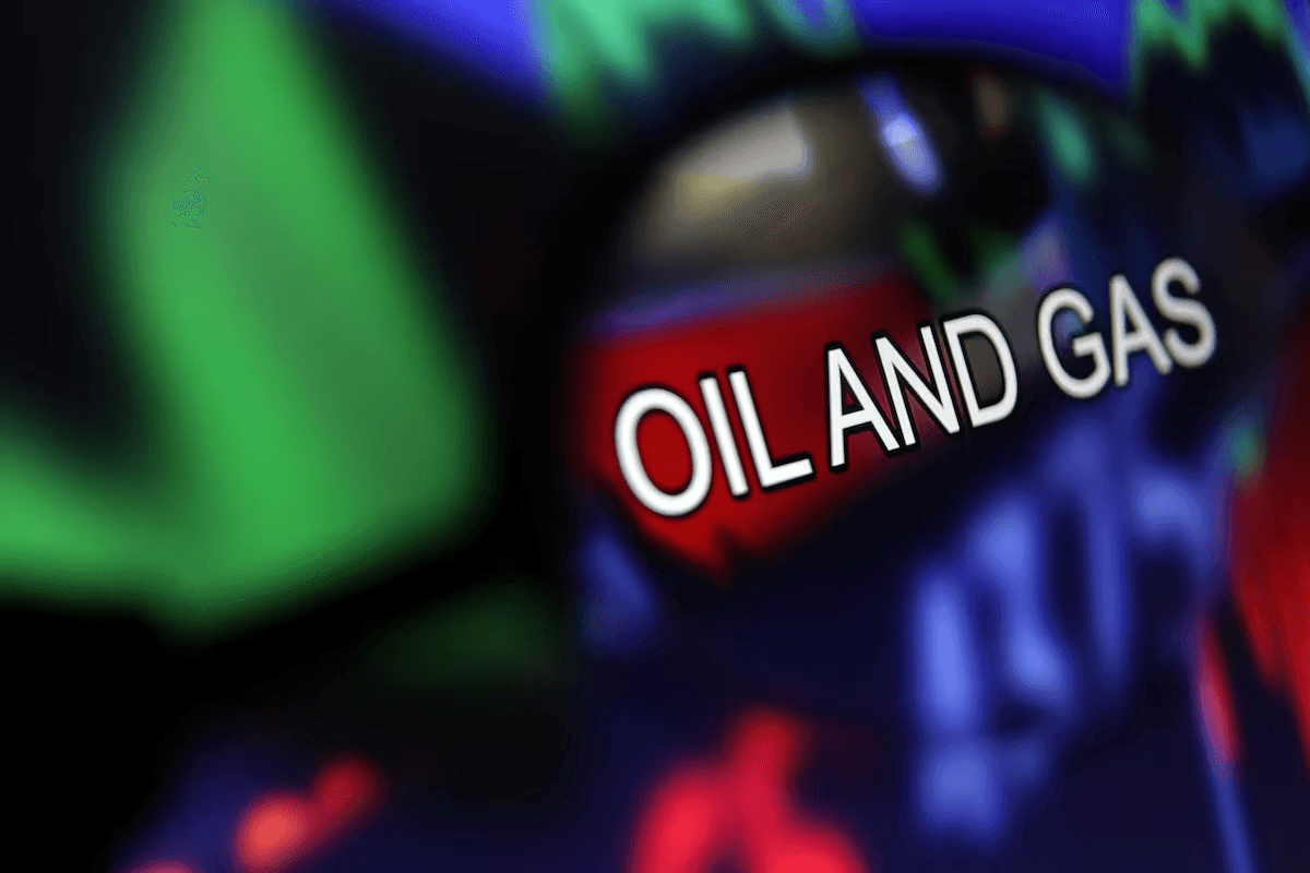 Giá xăng dầu hôm nay (2-11): Tuần biến động