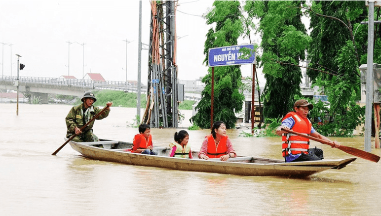 Miền Trung: Lũ trên các sông đang lên