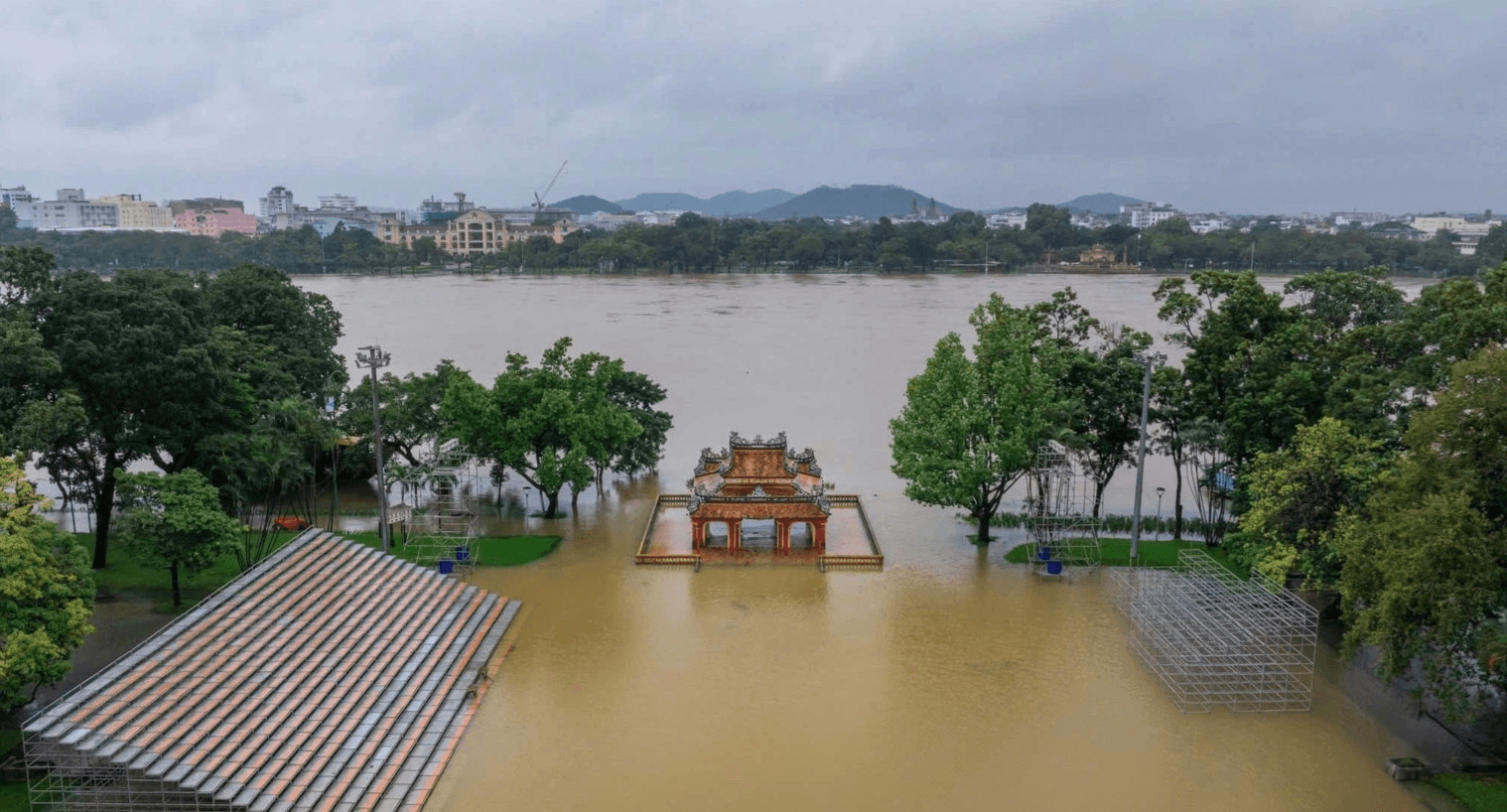 Huế: Hạn chế thấp nhất thiệt hại về người và tài sản do ngập lụt và bão Kalmaegi