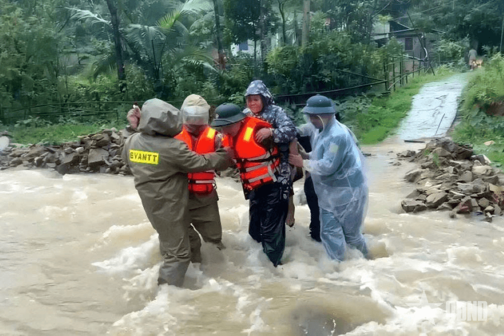 TP Huế: Mưa lớn, nhiều khu vực bị ngập lại, một số xã miền núi bị sạt lở, chia cắt