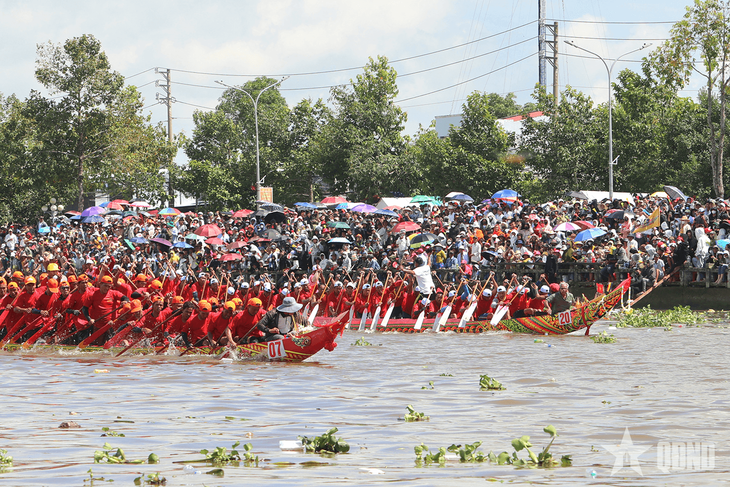 Sôi nổi Giải đua ghe Ngo TP Cần Thơ năm 2025