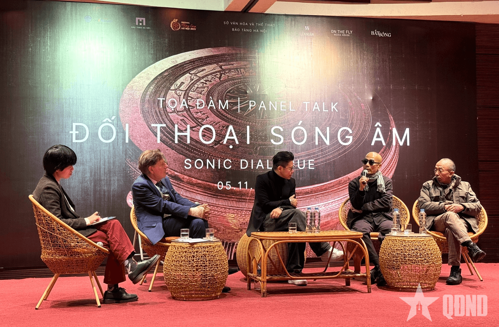 Khai mạc Tọa đàm “Đối thoại sóng âm”