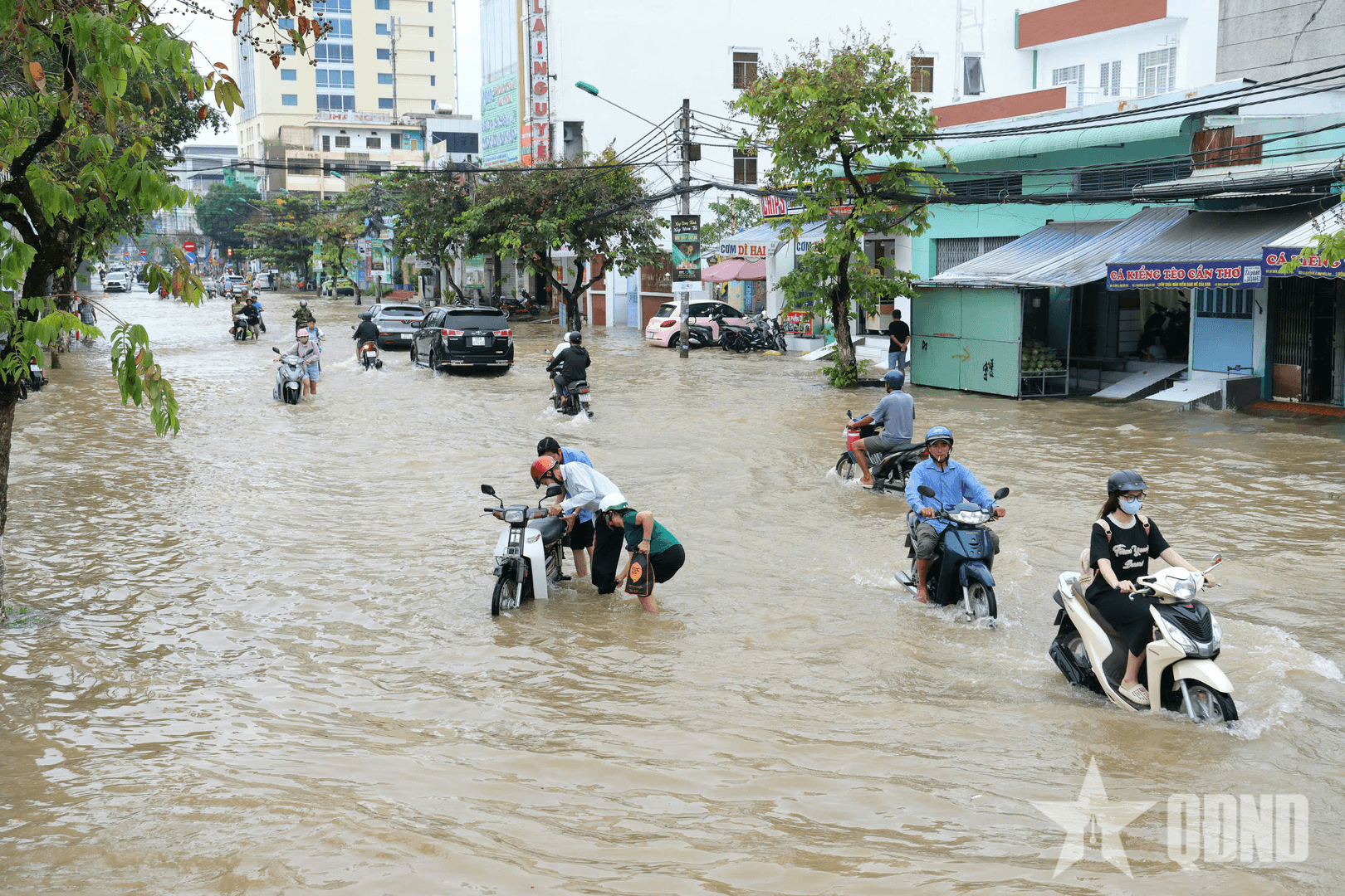Cần Thơ: Triều cường thiết lập kỷ lục mới