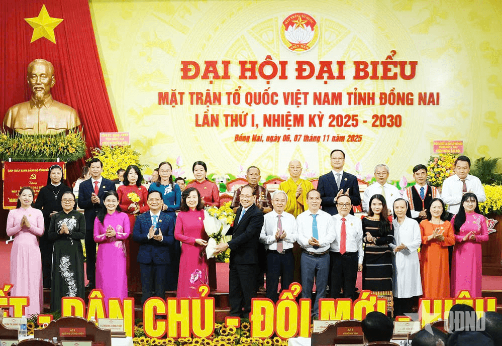 Chung sức, đồng lòng xây dựng tỉnh Đồng Nai phát triển giàu mạnh, văn minh, hiện đại