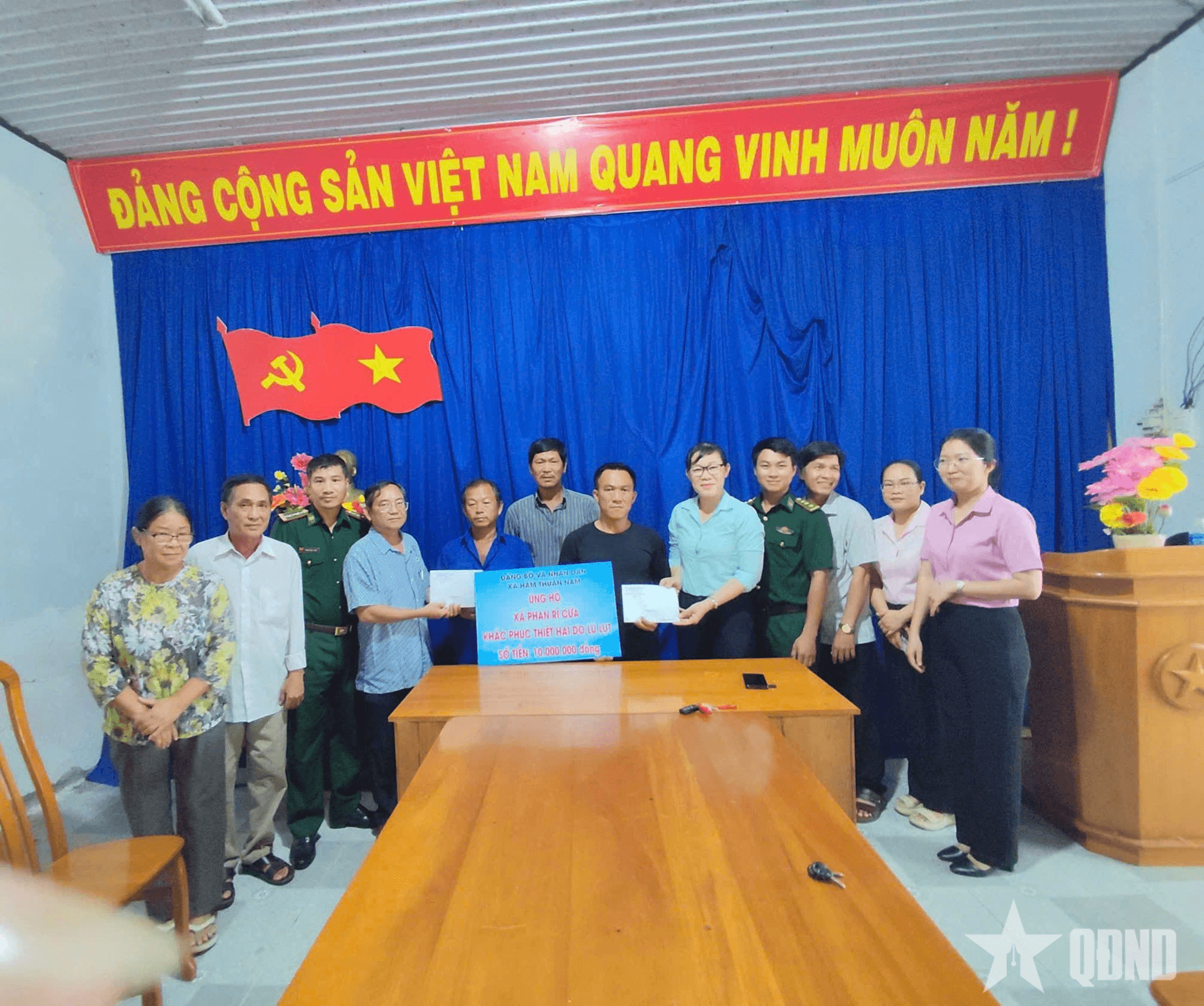 Bộ đội Biên phòng tỉnh Lâm Đồng giúp dân khắc phục hậu quả bão số 13