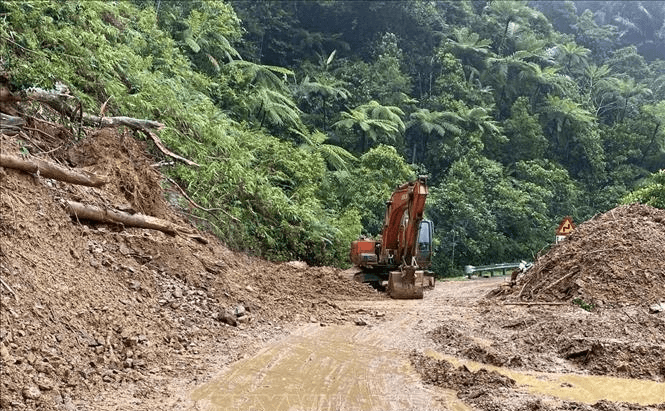 Huế chủ động ứng phó với mưa lớn từ sớm, từ xa
