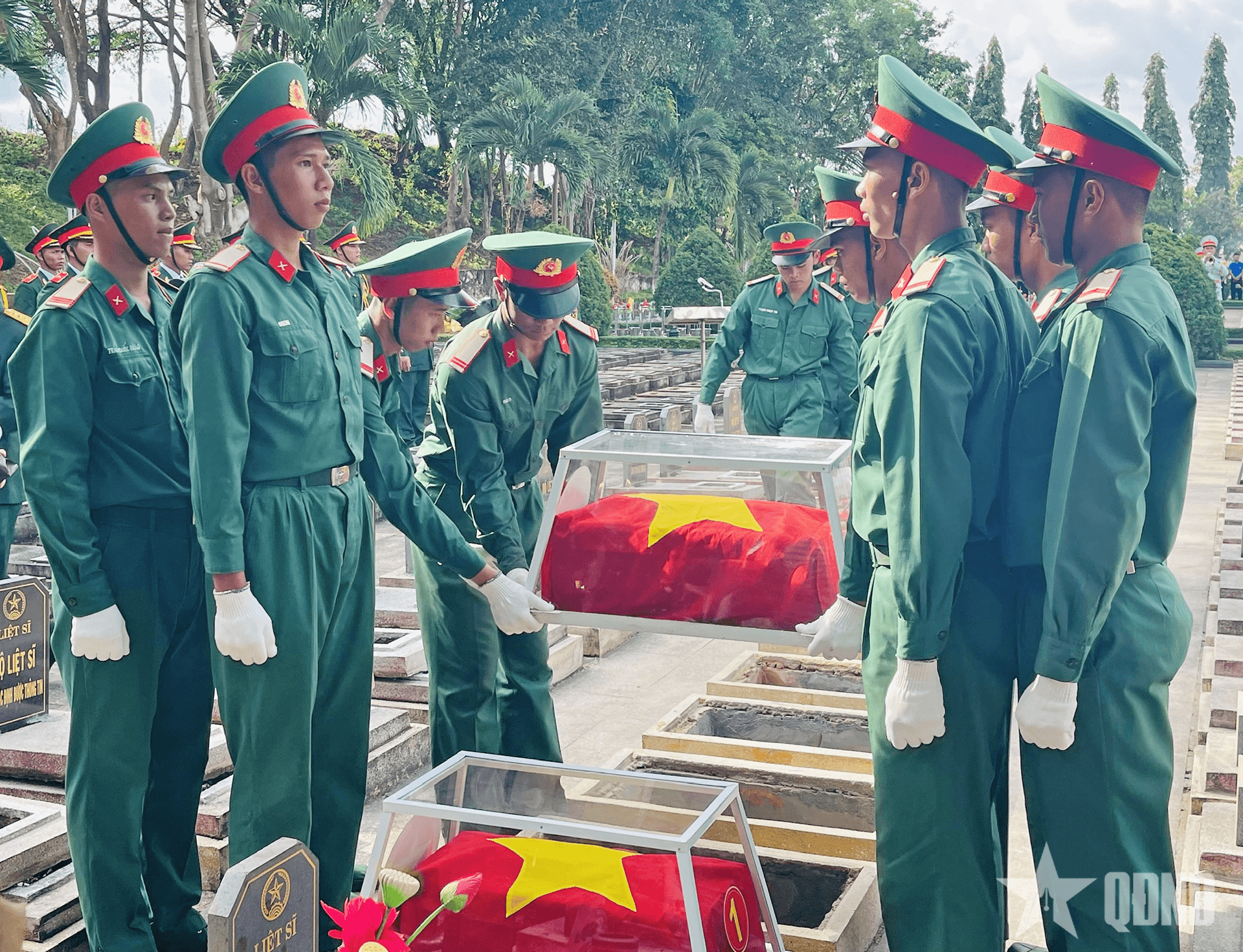 Gia Lai: Tổ chức trọng thể lễ viếng, truy điệu và an táng 18 hài cốt liệt sĩ
