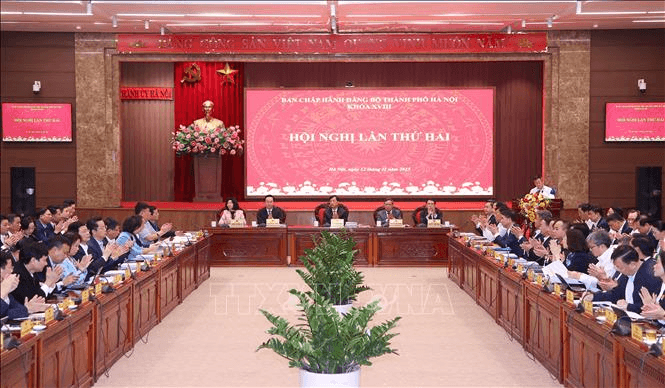 Ban Chấp hành Đảng bộ thành phố Hà Nội họp bàn về công tác cán bộ
