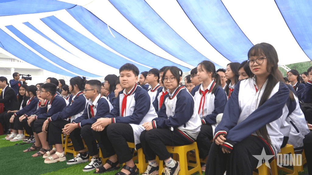 Hà Tĩnh: Tọa đàm “Phát triển văn hóa đọc trong kỷ nguyên số”