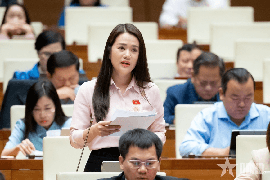 Kỳ họp thứ mười, Quốc hội khóa XV: Mở và siết quyền với viên chức