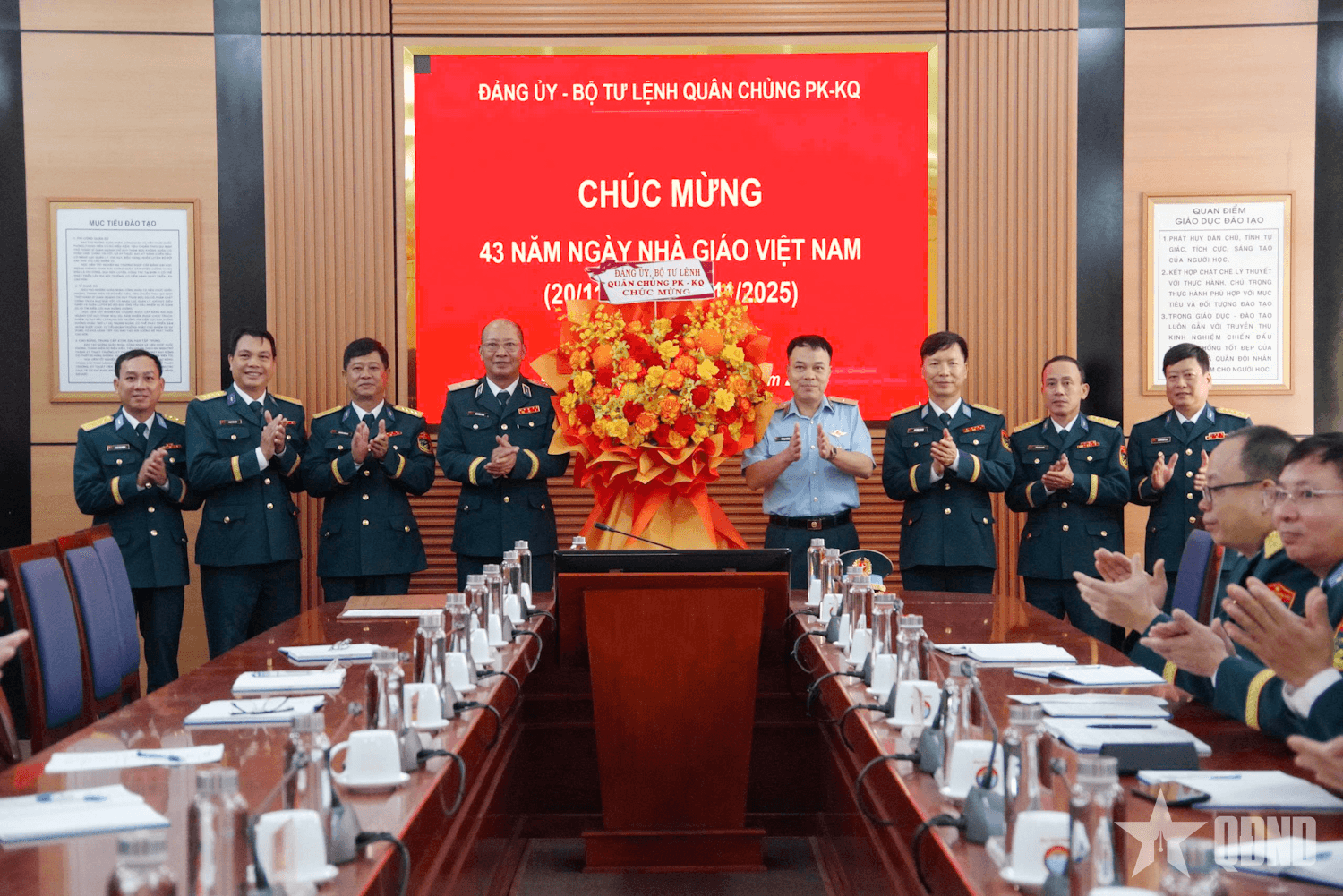 Quân chủng Phòng không - Không quân chúc mừng Trường Sĩ quan Không quân nhân Ngày 20-11