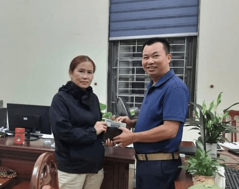 Biểu dương người nhặt được của rơi trả lại người đánh mất