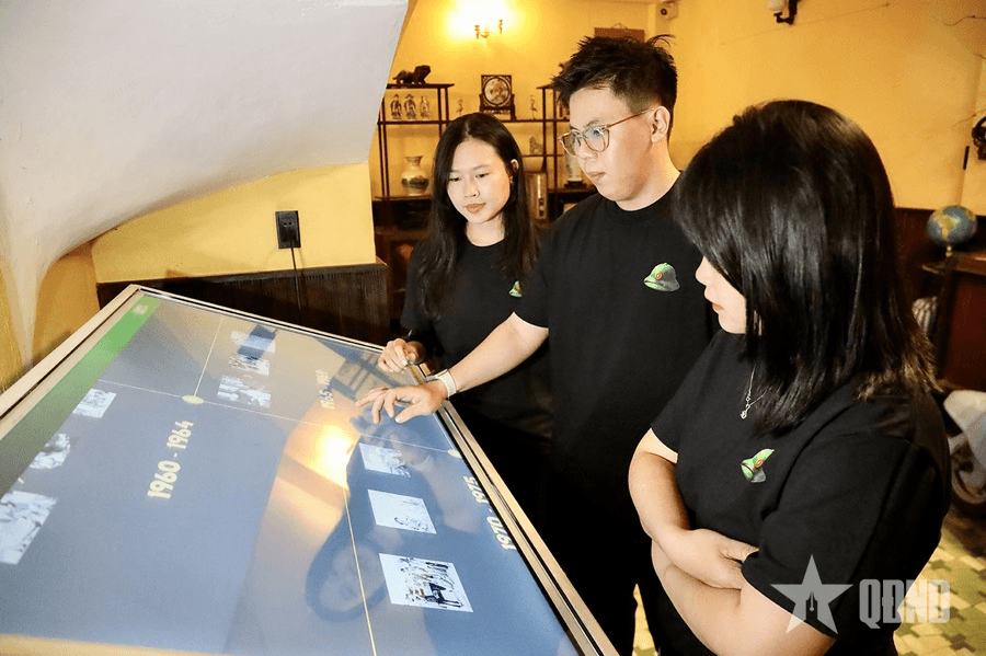 Sinh viên trưởng thành nhờ số hóa di sản