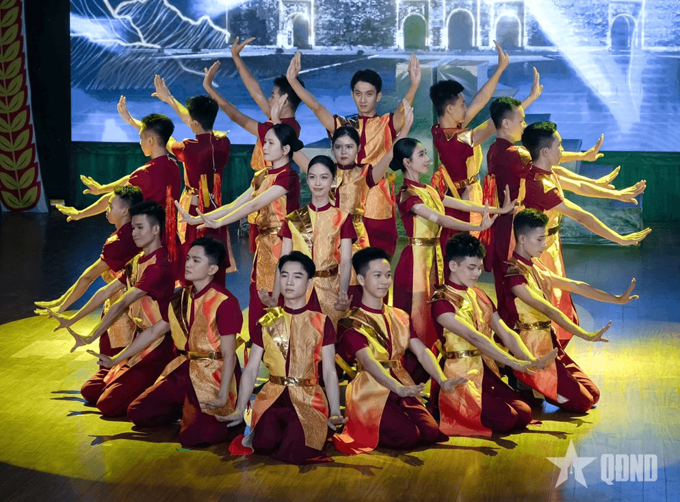 Liên hoan nghệ thuật quần chúng LLVT Quân khu 9: “Cháy” hết mình trong từng tiết mục