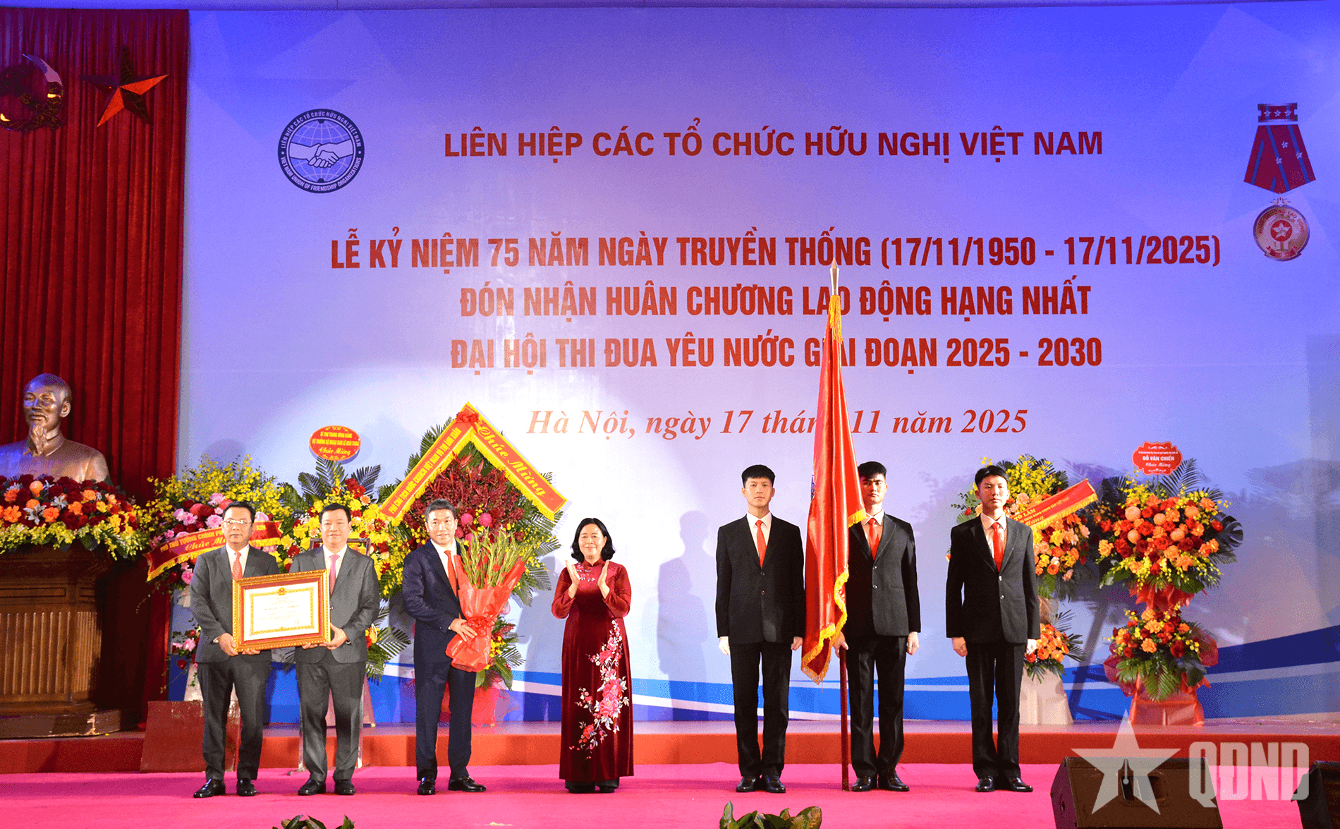 Liên hiệp các tổ chức hữu nghị Việt Nam (VUFO) đón nhận Huân chương Lao động hạng Nhất