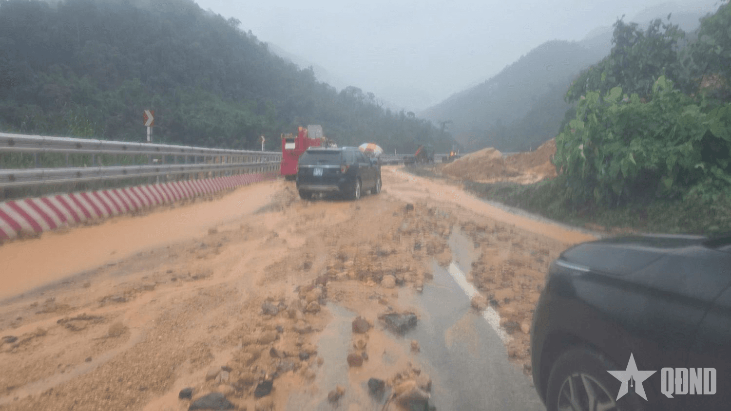6 người chết và 16 người bị thương vụ sạt lở đèo Khánh Lê (Khánh Hòa)