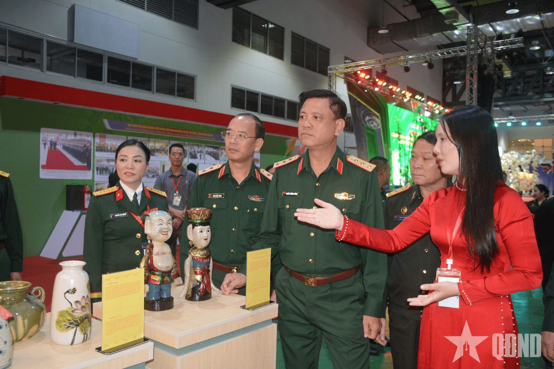 Tổng duyệt Lễ khai mạc Hội chợ kết nối giao thương Việt Nam - Lào
