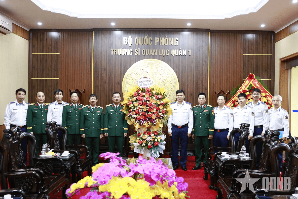 Cảnh sát biển Việt Nam chúc mừng các học viện, nhà trường Quân đội