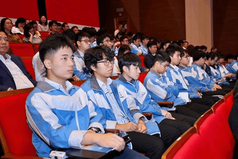 Đừng thêm lỗi hẹn với nhân tài
