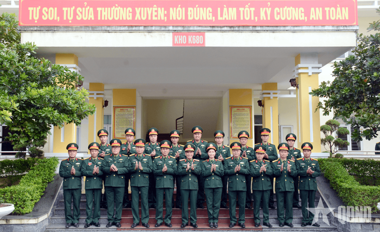 Thủ trưởng Tổng cục Hậu cần - Kỹ thuật chủ trì sinh hoạt Ngày chính trị và văn hóa tinh thần tại Kho K680 (Cục Quân khí)