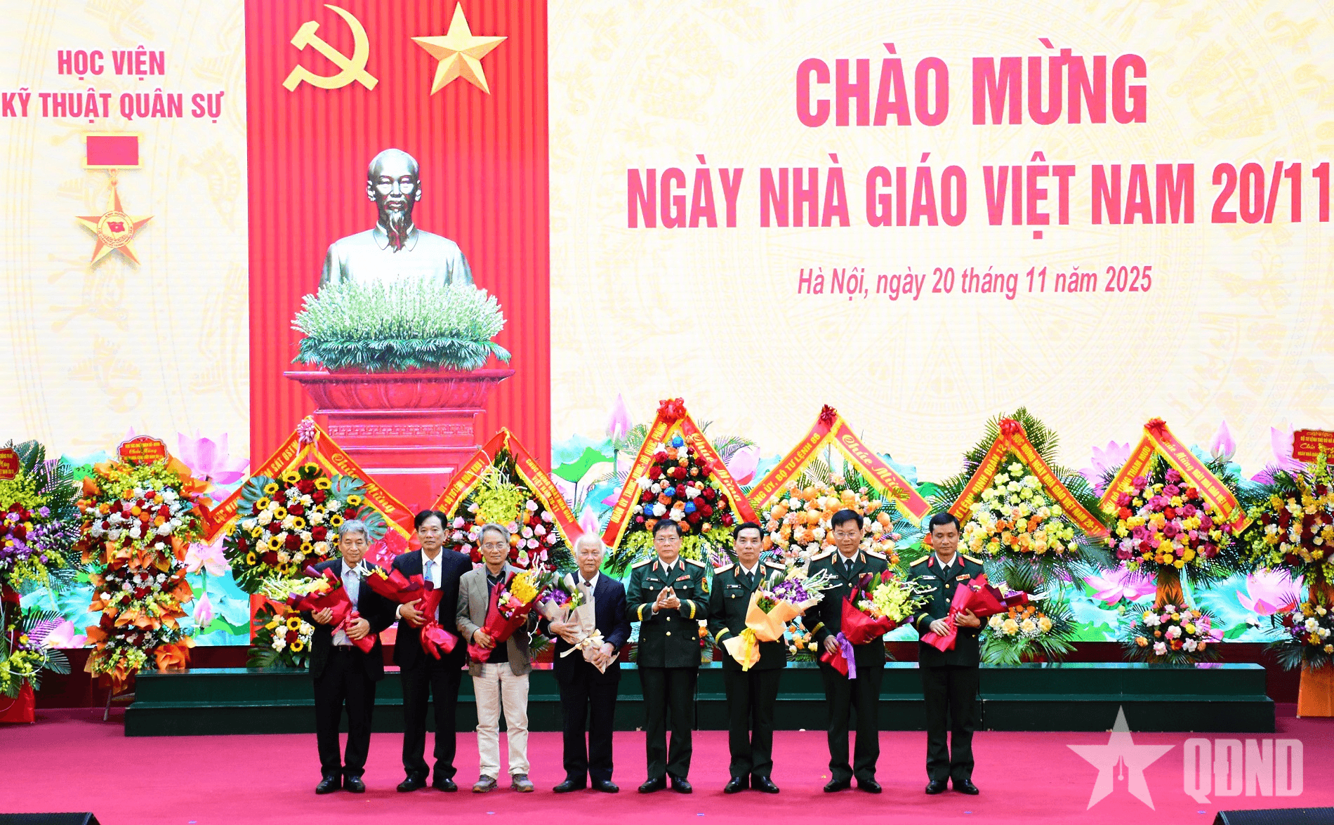 Học viện Kỹ thuật Quân sự xây dựng đội ngũ nhà giáo là những tấm gương sáng về đạo đức, tri thức

​