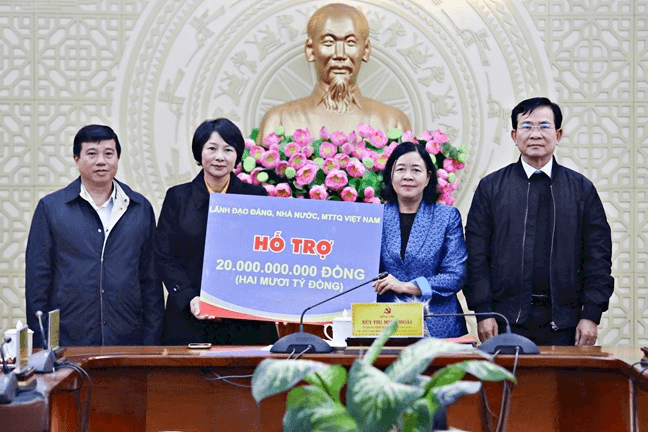 Hỗ trợ đồng bào khắc phục hậu quả do các cơn bão, lũ gây ra