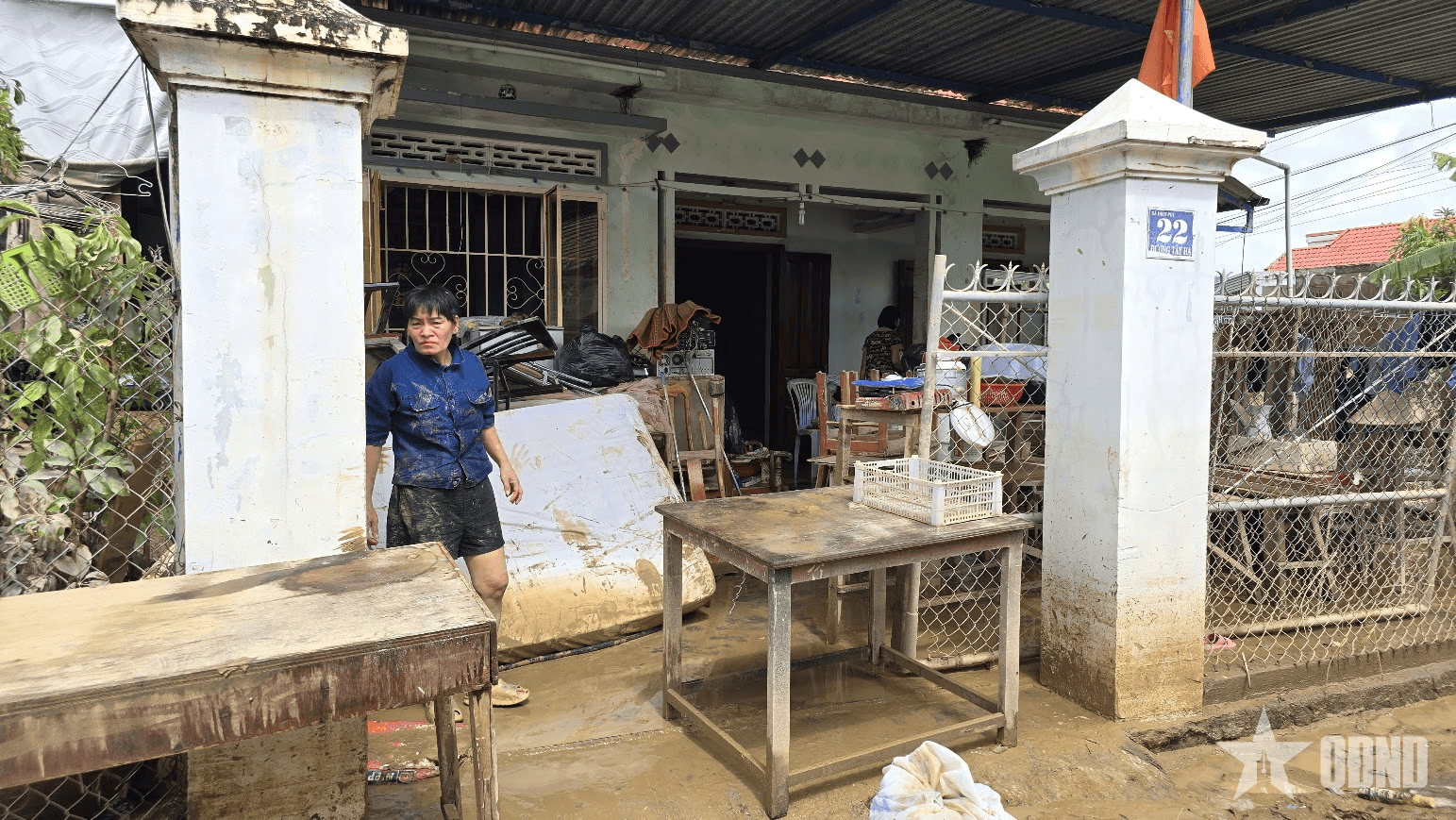 Mưa tạnh, nước mắt vẫn rơi ở Diên Điền