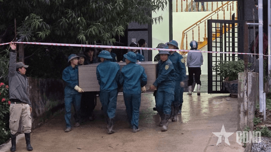 Tỉnh Lâm Đồng di dời khẩn cấp người dân ra khỏi khu vực sạt lở