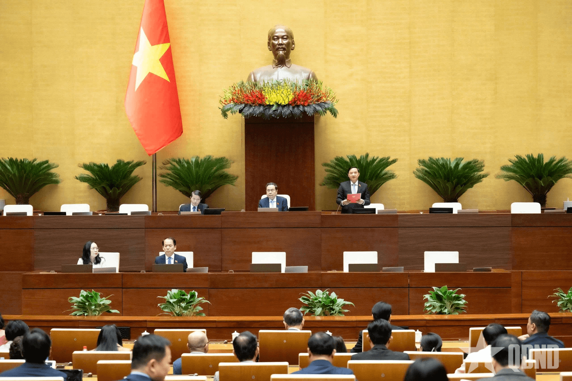 Quốc hội thông qua Luật Dẫn độ và 3 luật tương trợ tư pháp