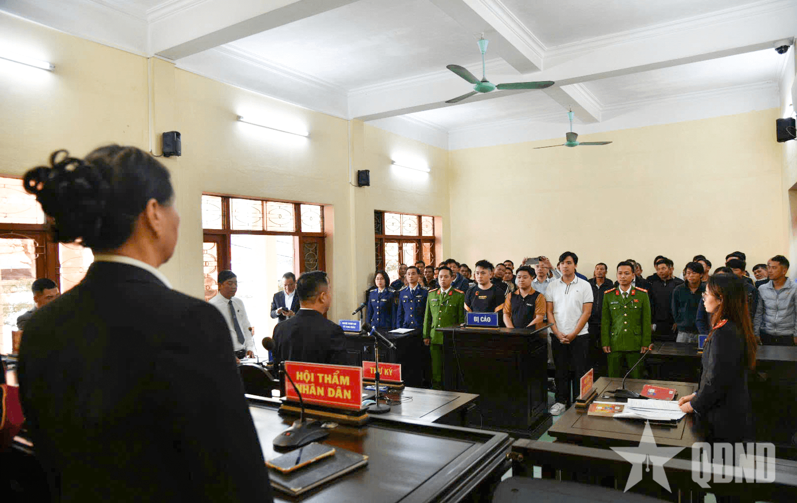 Vùng Cảnh sát biển 1 phối hợp tổ chức phiên tòa giả định tuyên truyền phòng, chống IUU