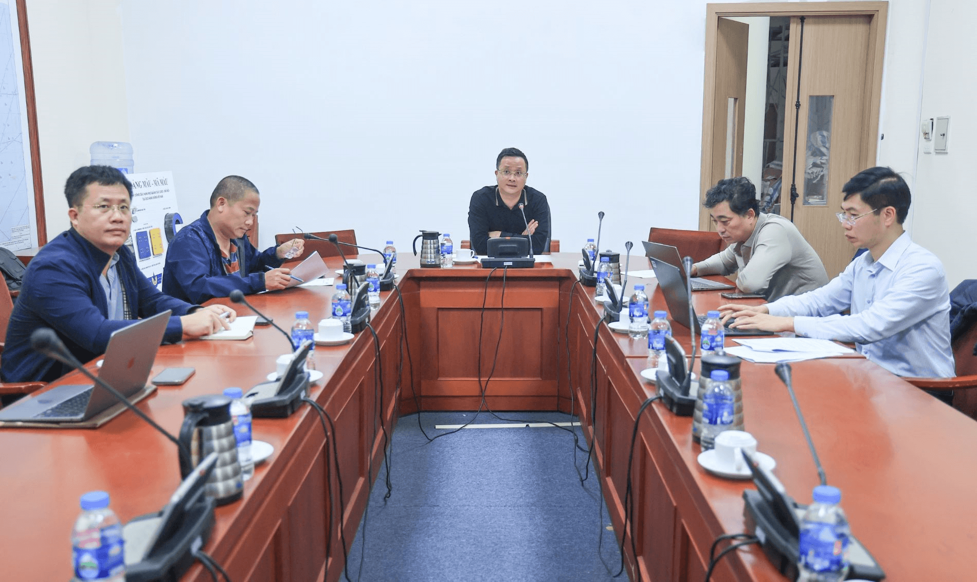 Hạn chế ảnh hưởng đến hành khách khi thực hiện chỉ lệnh khẩn cấp liên quan đến máy bay Airbus
