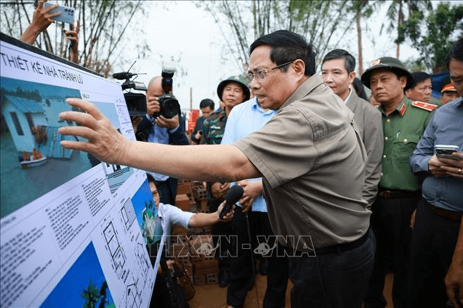 Thủ tướng yêu cầu triển khai ngay "Chiến dịch Quang Trung" thần tốc xây dựng lại nhà ở cho các gia đình bị thiệt hại do các đợt thiên tai