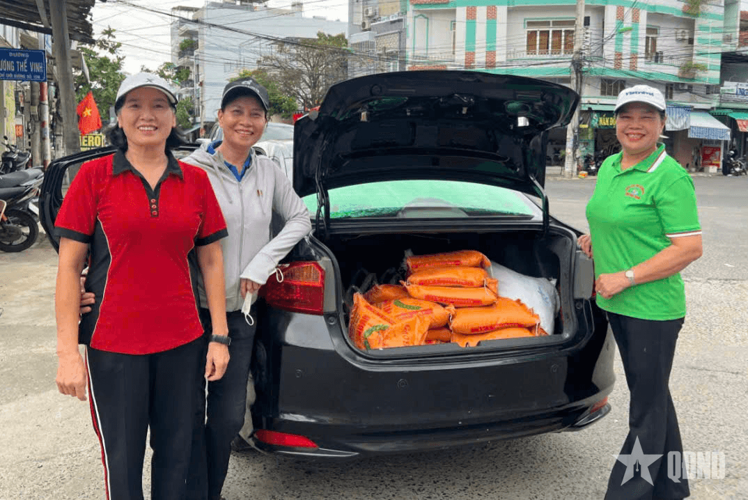 Nha Trang: Nghĩa tình đến với người dân vùng lũ