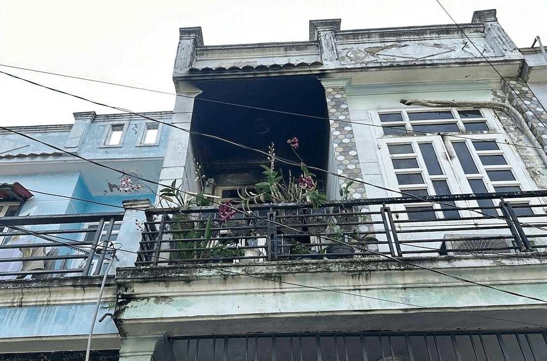 Cháy nhà trong hẻm, bé gái 8 tuổi tử vong