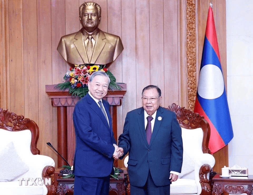 Tổng Bí thư Tô Lâm thăm các nguyên lãnh đạo Lào