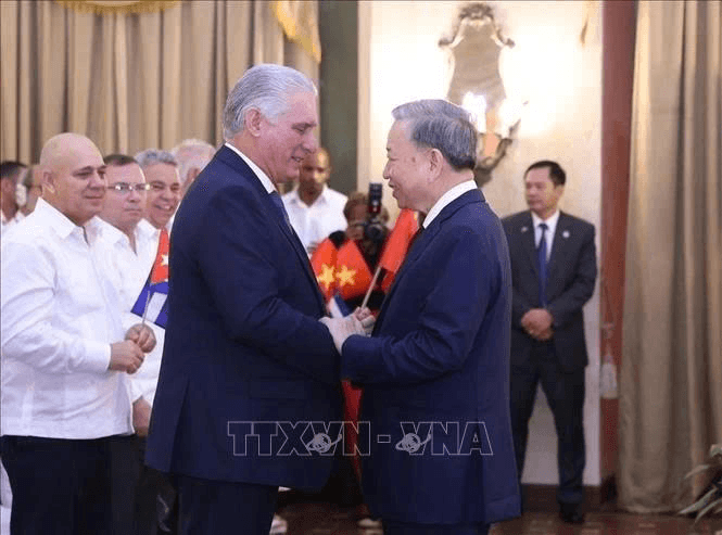 Điện mừng 65 năm ngày thiết lập quan hệ ngoại giao giữa Việt Nam và Cuba