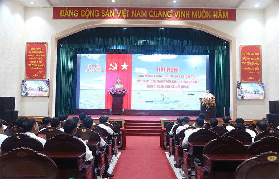 Vùng 4 Hải quân: Quán triệt, giao nhiệm vụ cho đội tàu tìm kiếm cứu nạn trên biển