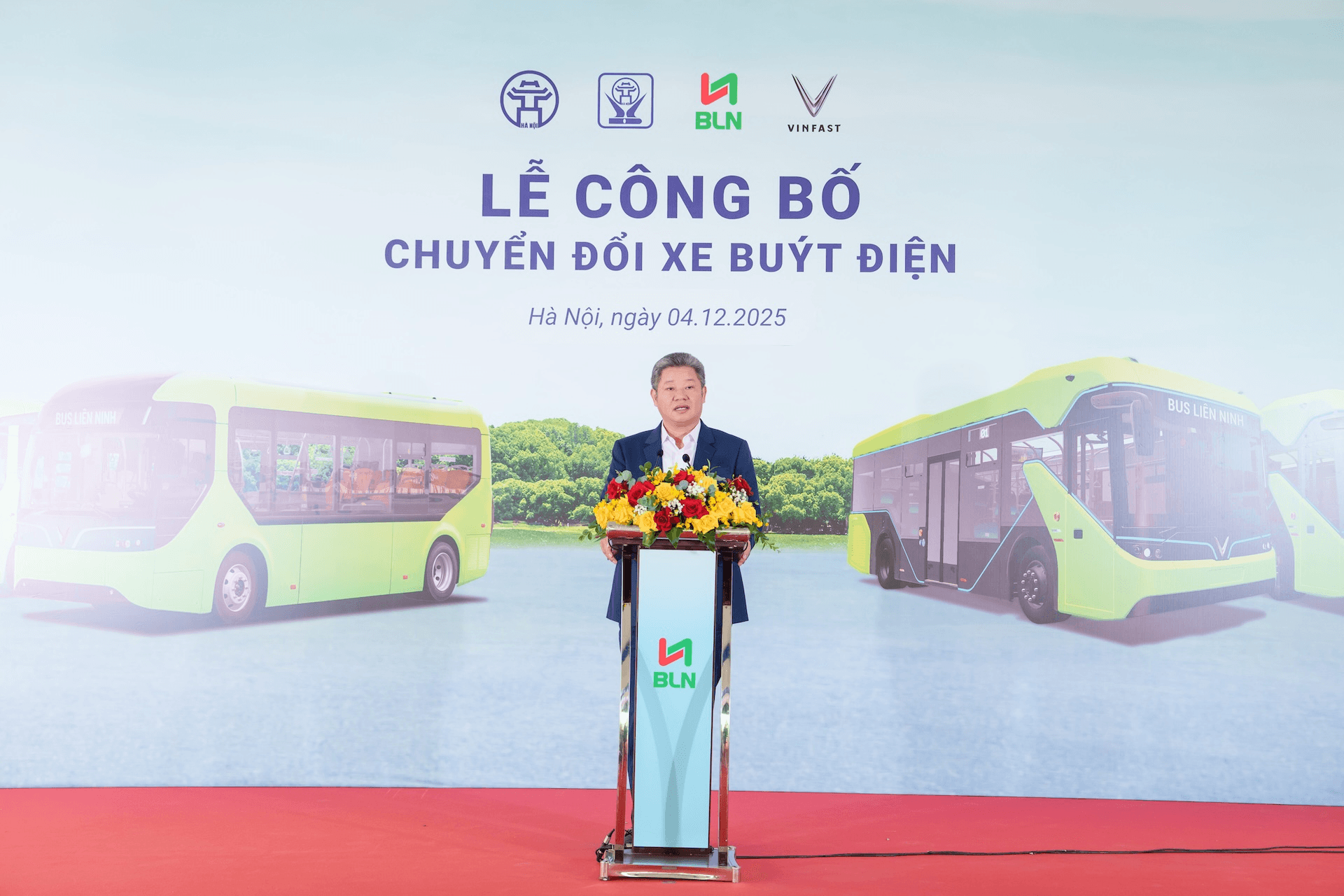 Liên Ninh chuyển đổi 100% sang xe buýt điện VinFast