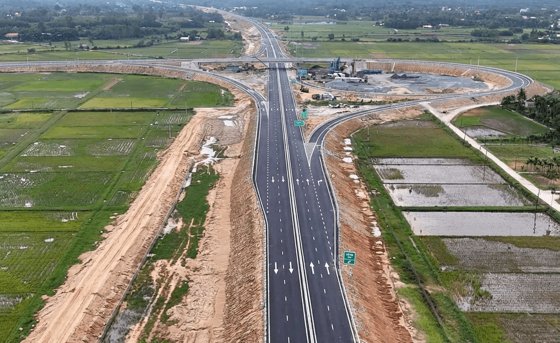 Cao tốc Quảng Ngãi - Hoài Nhơn trên đà về đích, vượt tiến độ 8 tháng