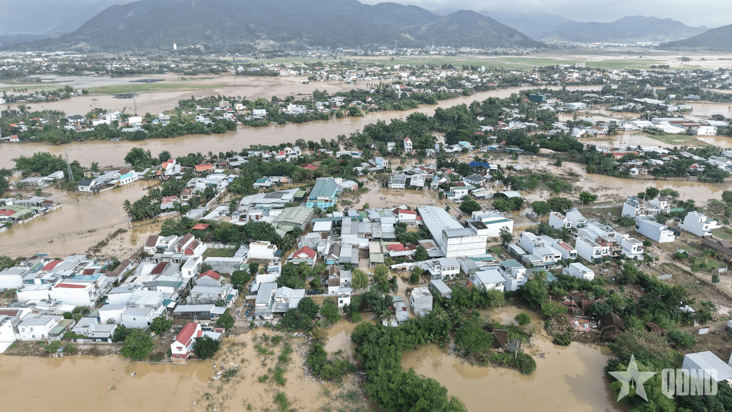 Khánh Hòa: Nha Trang ngập cục bộ một số nơi