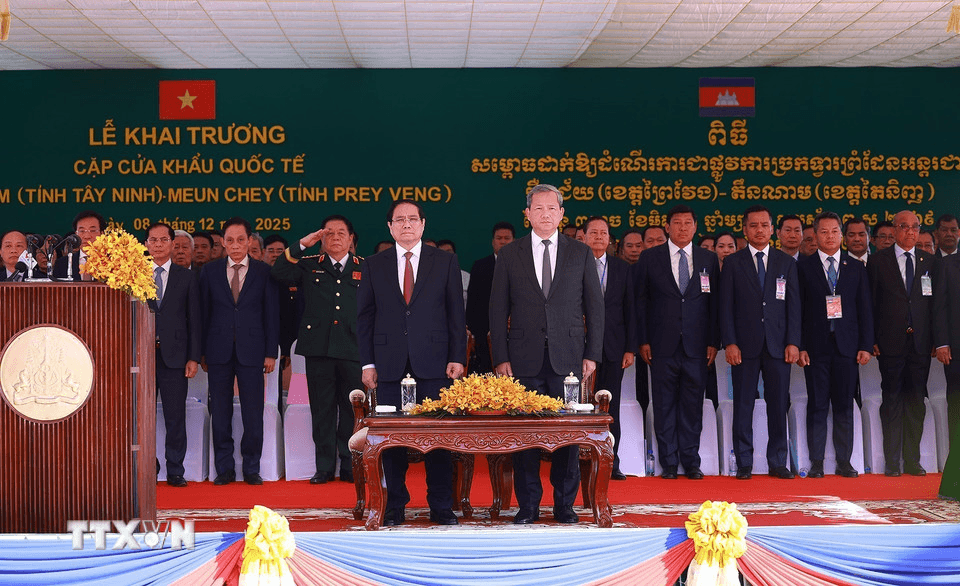Thủ tướng Phạm Minh Chính và Thủ tướng Campuchia cùng dự khai trương cặp cửa khẩu quốc tế Tân Nam - Meun Chey