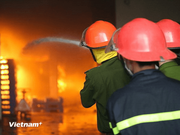 Hỏa hoạn nhà cao tầng ở Indonesia, ít nhất 13 người thiệt mạng