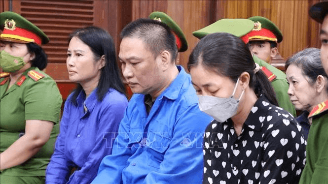 Cựu Giám đốc, cựu Phó giám đốc Sở Giáo dục và Đào tạo TP Hồ Chí Minh hầu tòa